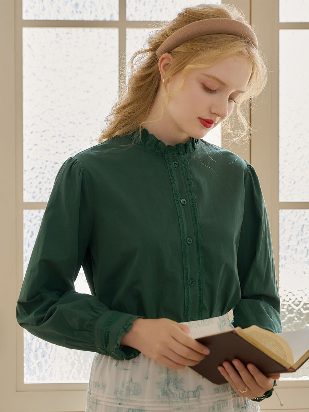 【Final Sale】Yamileth Retro Mock Collar Lace Trimmed Paneled Green Blouse