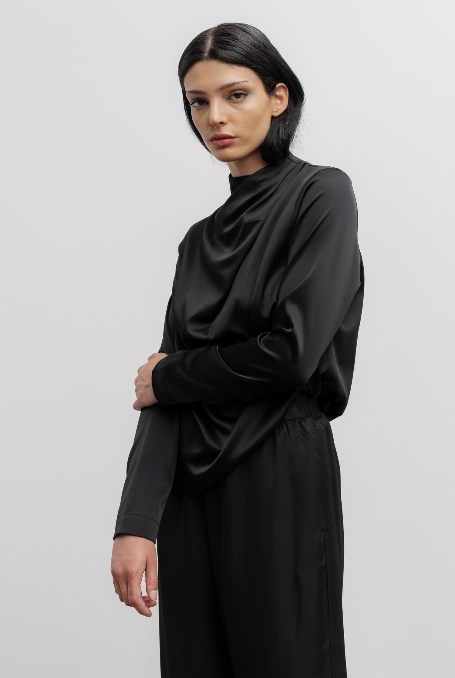 Jade silk blouse black