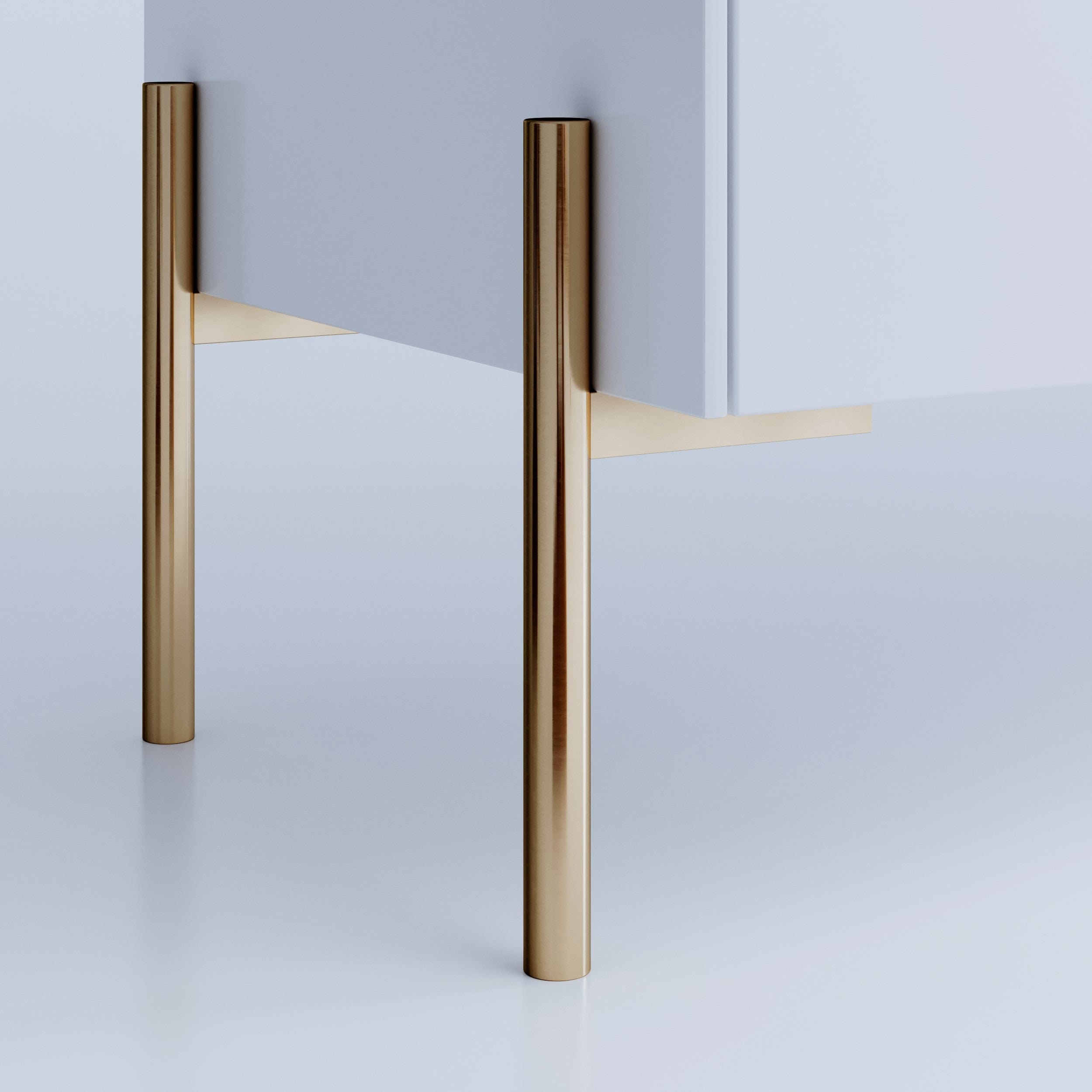 Sara Brass Leg